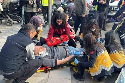 İki otomobil çarpıştı, savrulan araçlardan biri yayaların arasına daldı, 5 yaralı