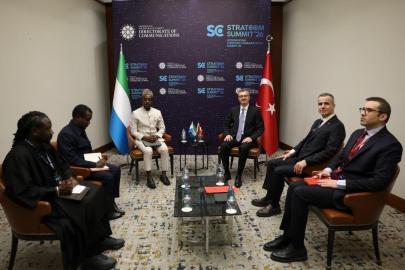 İletişim Başkanı Duran, Sierra Leone Enformasyon ve Yurttaşlık Eğitim Bakanı Bah ile görüştü