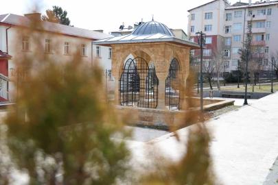 İsmini bilmeyen yok ancak tanışan çok az, Sivaslı bir sultan ve gönül insanı, Kadı Burhanettin