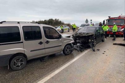 Isparta’da 8 kişinin yaralandığı kaza kamerada