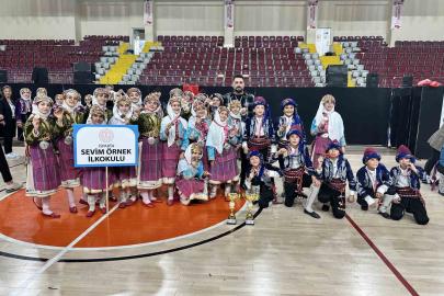 Isparta’da halk oyunları miniklerin şampiyonu Sevim Örnek İlkokulu