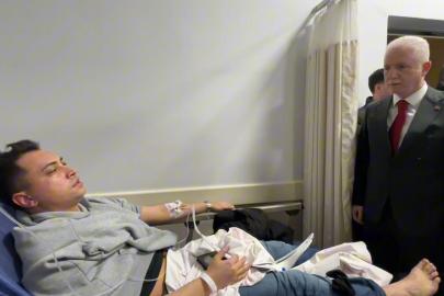 İstanbul Valisi Davut Gül, yaralı polis memurlarını ziyaret etti