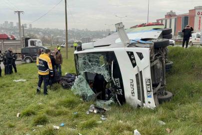 İstanbul’dan yarışmadan dönen öğrencileri taşıyan midibüs şarampole devrildi: 9’u öğrenci 15 yaralı
