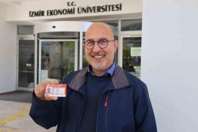 İzmir Ekonomi’nin 49’luk genç mimarı