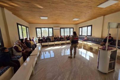 Jandarma ekipleri KADES uygulamasını tanıttı