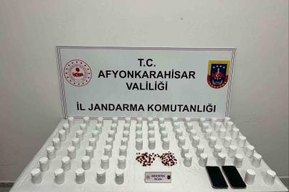 Jandarma piyasa değeri 639 bin TL olan uyuşturucu hap ele geçirdi