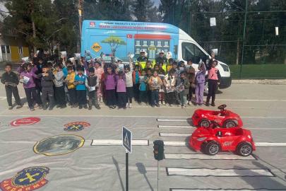 Jandarmadan öğrencilere güvenli trafik eğitimi