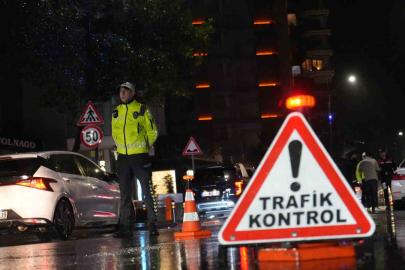 Kadıköy’de kural tanımayana geçit yok: Trafikte ihlale anında müdahale