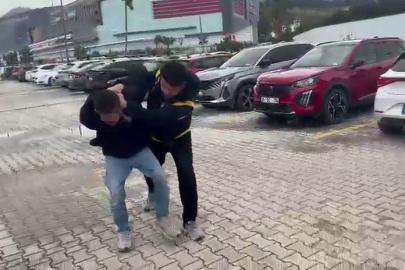 Kadınlar tuvaletinde kabine saklanarak 15 kadının fotoğraf ve videosunu çeken erkek şahıs hayrete düşürdü