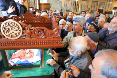 Kahramanmaraş’ta Abdülhamid Han Camii’nde Sakal-ı Şerif ziyarete açıldı
