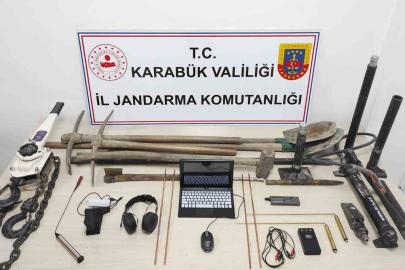 Karabük’te jandarmadan kaçak kazı ve uyuşturucu operasyonu