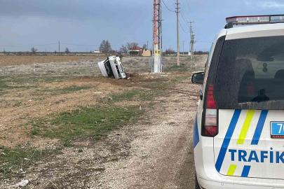 Karaman’da otomobil devrildi: Araçtaki 5 kişi kazayı burnu bile kanamadan atlattı