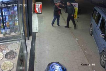 Kardeşler arasında "alacak-verecek" kavgası: O anlar kamerada