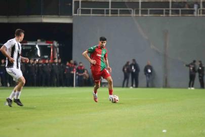 Karşıyaka’da Erhan Öztürk, 7 gollük katkıyla döndü