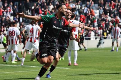 Karşıyaka’da Ömer Faruk 9 maçta 9 gol attı