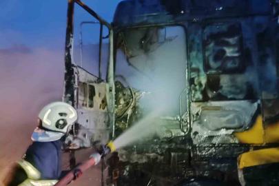 Kastamonu’da alevlere teslim olan seyir kullanılamaz hale geldi