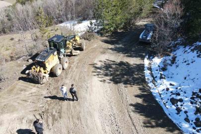 Kastamonu’da kışın hasar gören köy yollarında onarım mesaisi