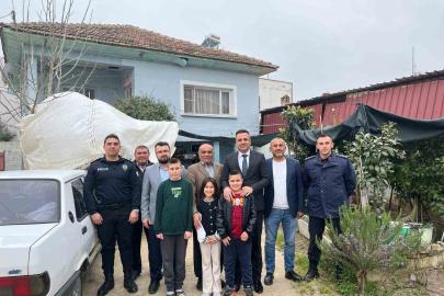 Kaymakam Dalak, şehit ve gazi ailelerini bayramda da yalnız bırakmadı