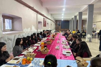 Kaymakam Tutal, öğrencilerle iftarda buluştu