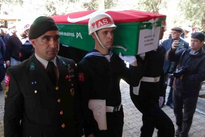 Kıbrıs’ta kazada hayatını kaybeden uzman onbaşı son yolculuğuna uğurlandı