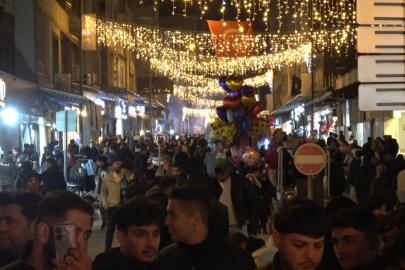 Kilis’te iftar sonrası Cumhuriyet Caddesi hareketlendi