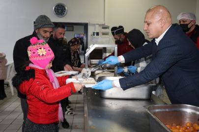 Kırıkkale Belediye Başkanı Önal, vatandaşlarla iftar sofrasında buluştu