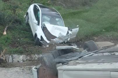 Kontrolden çıkan elektrikli araç otoparkı savaş alanına çevirdi