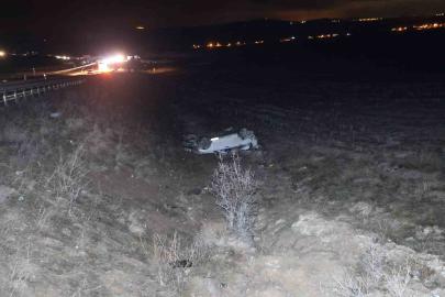 Kontrolden çıkan otomobil şarampole uçtu: 4 yaralı