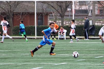 Körfez’de 250 öğrenci şampiyonluk için yarışıyor