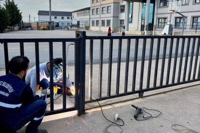 Körfez’de eğitim kurumlarına destek sürüyor