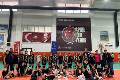 Köyceğiz’de voleybol coşkusu, 150 sporcu aynı sahada buluştu