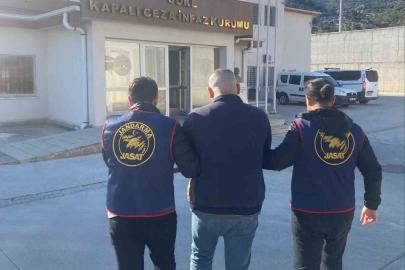 Kuşadası’nda 10 yıl 2 ay hapis cezası bulunan hükümlü yakalandı
