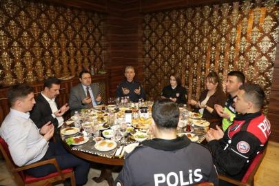 Kütahya Valisi Musa Işın, jandarma ve emniyet personeli ile iftarda buluştu