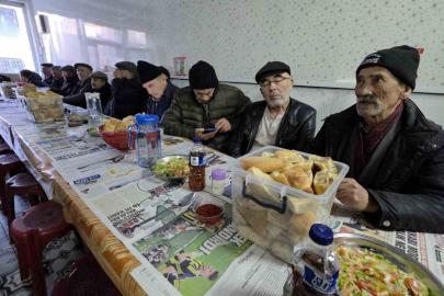 Kütahya’da 45 yıllık "Askıda iftar" geleneği