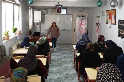 Kütahya’da Kur’an kursu kursiyerlerine "Aile Yaşam Becerileri" eğitimi