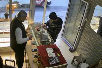 Kuyumcuya müşteri gibi giren hırsız 60 bin liralık yüzüğü alıp kayıplara karıştı