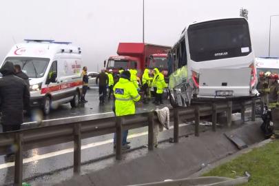Kuzey Marmara Otoyolu’nda polis servis minibüsü kaza yaptı: 1 polis şehit oldu, 16 polis yaralandı