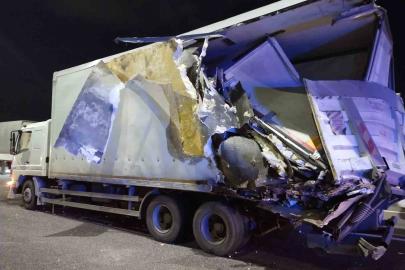 Kuzey Marmara Otoyolu’nda yolcu otobüsü tıra çarptı: 10 yaralı