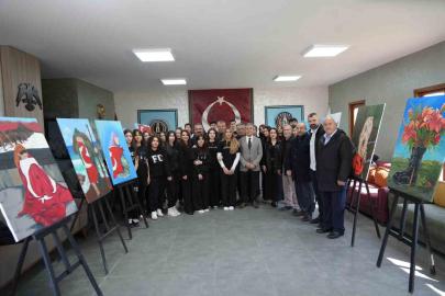 Lise öğrencilerinden Şehitler Günü’ne özel resim sergisi