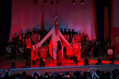 Liselilerden "Korkma, Gençliğin Ruhu Burada" gösterisi