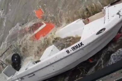 Lodos ve dalgaların vurduğu Gemlik’ten acil liman çağrısı