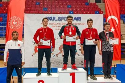 Manavgat Belediyesi Güreş Kulübü sporcuları, Niğde’den derecelerle döndü