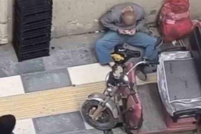 Mardin’de dilencinin para saydığı anlar kamerada