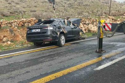 Mardin’de kontrolden çıkan otomobil takla attı: 3 yaralı