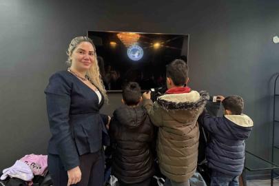 Mardinli hayırsever iş adamlarından ihtiyaç sahibi çocuklara bayramlık hediye