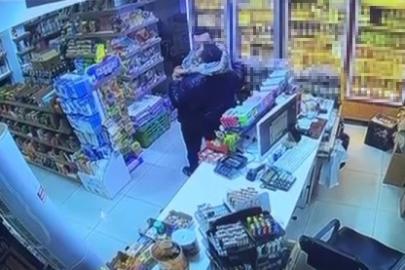 Markette 19 yaşındaki genci hayattan koparan cinayet anına ait görüntüler ortaya çıktı