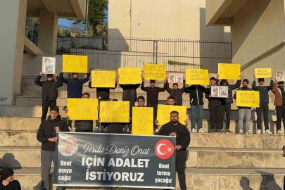 Marmaris’te teknedeki kavgada hayatını kaybeden gencin davası başladı: Adliye önünde "adalet istiyoruz" sesi yükseldi