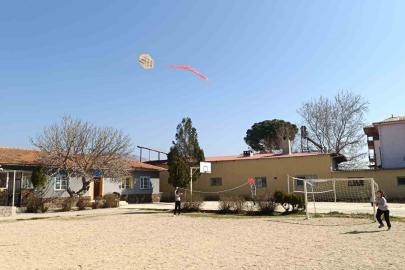 Matematiği uçurtmayla anlattı, öğrenciler hem eğlendi hem öğrendi