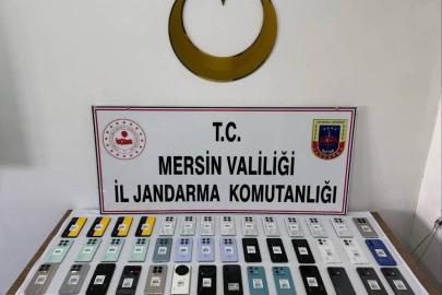 Mersin’de 800 bin liralık gümrük kaçağı telefon ele geçirildi