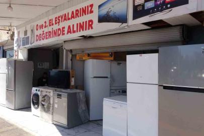 Mersin’de bir esnaf, yardım etmek istediği genç tarafından soyuldu